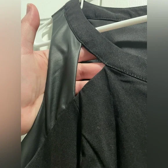 Torrid Peplum Blouse Pleather & Cut Out Details Size 1 - 2014 Holiday - BNWT - Picture 2 of 9